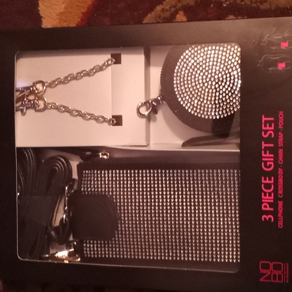NO BOUNDARIES 3 PIECE GIFT SET CELLPHONE CROSSBODY CHAIN STRAP POUCH - Picture 8 of 11
